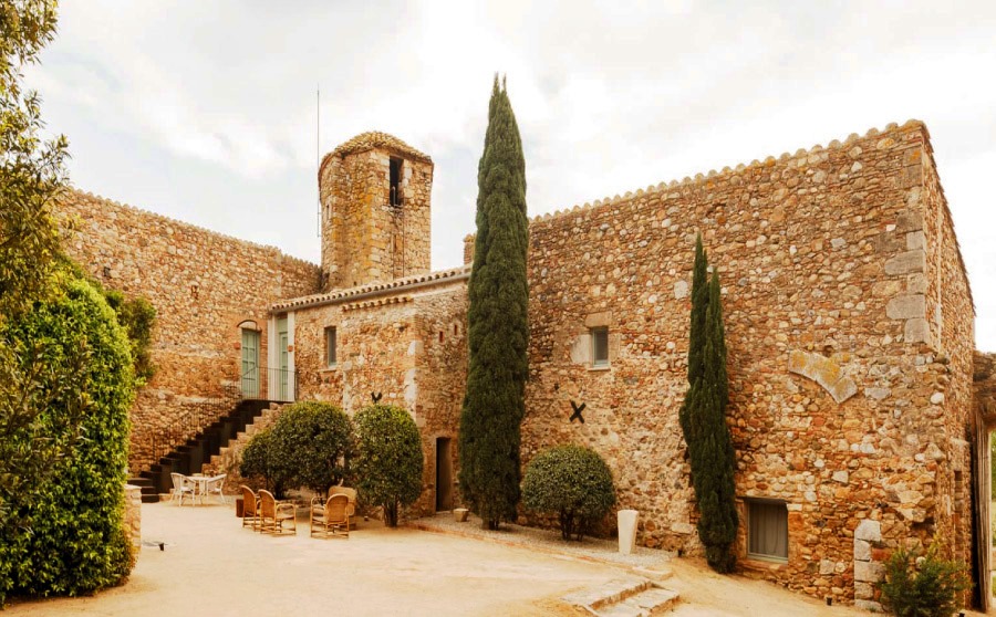 A Perelada, el Castell de Vallgomera del segle XII