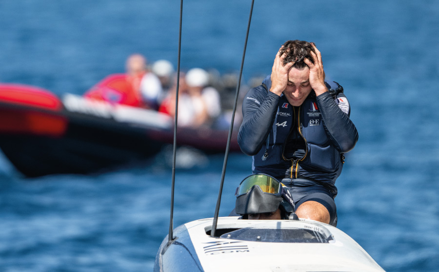 Britanics lideren al tancar segon Round Robin de la Louis Vuitton Cup