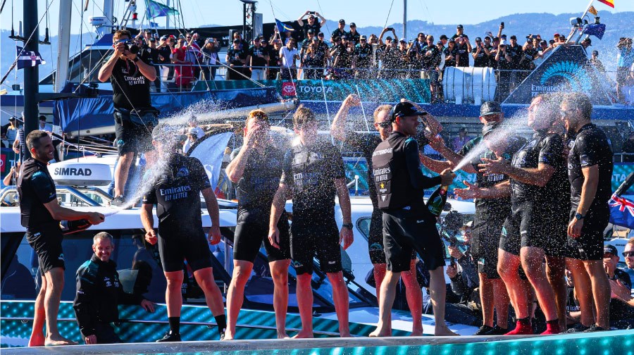 Emirates Team New Zealand fa història en guanyar la Louis Vuitton 37a America's Cup