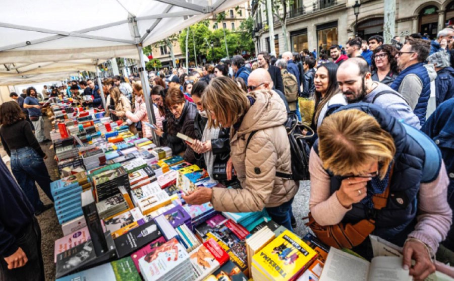 Gran diversitat de títols venuts aquest Sant Jordi
